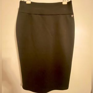 Stretchy Pencil Skirt 🖤